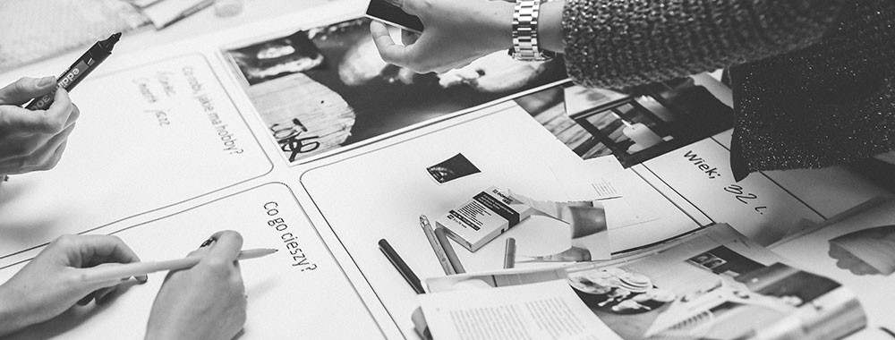 チラシ、パンフレット、名刺など印刷物のデザイン